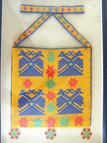 Large huichol beaded hand - large,